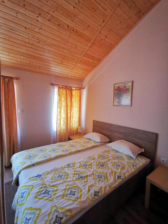 Guest House Ezerets Екстер'єр фото