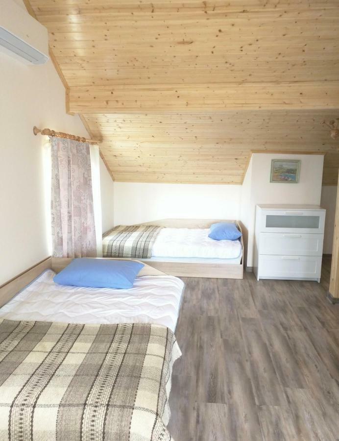 Guest House Ezerets Екстер'єр фото